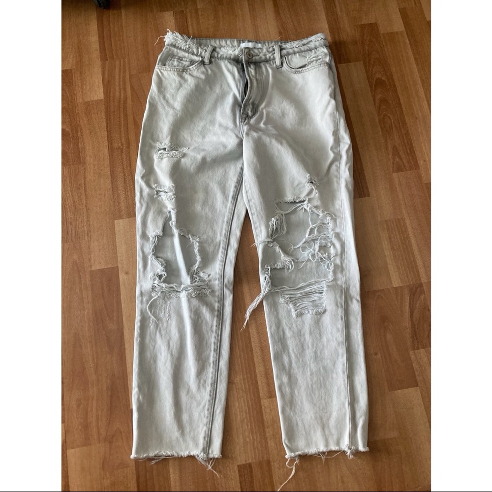 Distressed Boyfriend Fit Jeans Vervet